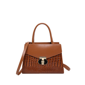 Bolso Bandolera de Piel Sintética para Mujer, Diseño de Verano, Personalizado, de Gran Capacidad, de Lujo, de Marca de Diseñador - Product Image 3