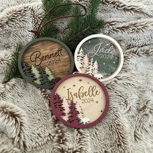 Décorations <span class=keywords><strong>de</strong></span> Noël en bois découpées au laser personnalisées, ornements d'<span class=keywords><strong>arbre</strong></span> <span class=keywords><strong>de</strong></span> Noël <span class=keywords><strong>avec</strong></span> nom personnalisé, décorations <span class=keywords><strong>de</strong></span> fête <span class=keywords><strong>de</strong></span> famille, fournitures pour fêtes <span class=keywords><strong>de</strong></span> fin d'année - Product Image 2