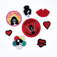 Dessin animé broderie vêtements patchs décoratifs trou patchs de réparation bricolage ordinateur brodé vêtements accessoires manteau patch