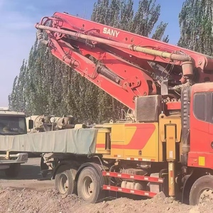 Camion pompe à béton de 43 mètres fabriqué par SANY, produit en novembre 2020, avec cabine rouge d'origine, prix de 618 000 RMB. - Product Image 4