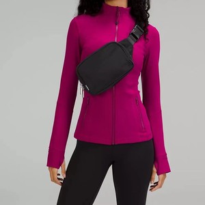 Riñonera Deportiva Impermeable Unisex 2025 de 1L con Logotipo Personalizado, para Senderismo, Correr, con Cierre y Espacio para Teléfono - Product Image 3