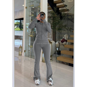 Ropa de Yoga Personalizada para Mujer, Conjunto de Entrenamiento para Mujeres Altas, Conjunto de Dos Piezas Ajustado, Chaqueta con Cremallera, Conjunto de Pantalones Ajustados y Acampanados - Product Image 3