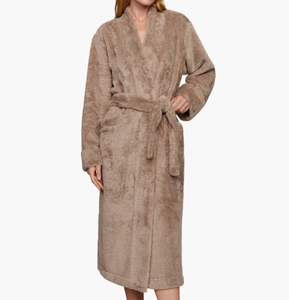 Robe de chambre d'hiver en gros pour femme, confortable, douce, en peluche, longue, robe de spa, en polaire corail, robes de chambre chaudes, pyjamas pour femmes - Product Image 1