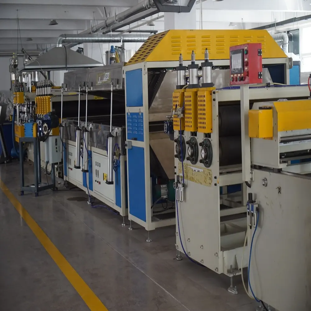 Suitable for logistics packaging PP advertising board production line