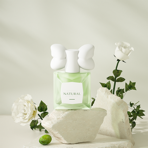 Diseño de forma única botella de spray de niebla de <span class=keywords><strong>perfume</strong></span> de vidrio de lujo creativa Linda para mujer con cubierta de nudo de mariposa - Product Image 3