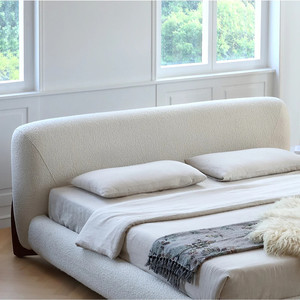 Cadre de lit plateforme moderne et minimaliste de style crème luxueux, avec tête de lit rembourrée douce, pour chambre principale, style Wabi Sabi, disponible en tailles Queen/King - Product Image 4