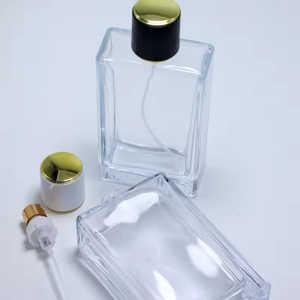 ขวดน้ำหอมแก้วใสแบบพ่น ดีไซน์หรูหรา สำหรับขายส่ง พร้อมฝาสีดำทอง - Product Image 4