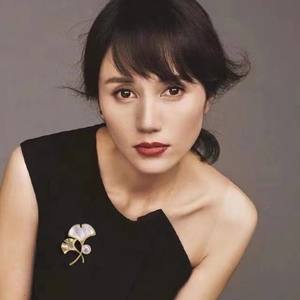 Broche en nacre naturelle Double Eleven, perle d'eau douce Akoya de 8 mm, charme d'automne, feuille de Ginkgo pleine, décoration de poitrine - Product Image 4