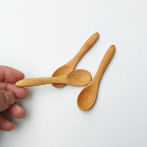 Cuillère minuscule <span class=keywords><strong>en</strong></span> bois <span class=keywords><strong>en</strong></span> vrac assaisonnement de cuisine cuillères <span class=keywords><strong>en</strong></span> bois cuillère à café <span class=keywords><strong>en</strong></span> bois miel cuisson 1g cuillère <span class=keywords><strong>pour</strong></span> huile café thé sucre - Product Image 1