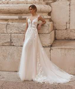 Élégant Moderne Simple Robe De Mariée En Mousseline De Soie Dentelle Française <span class=keywords><strong>Sexy</strong></span> V Profond A-ligne Étage Longueur Brosse Train Mariée Rue <span class=keywords><strong>Photo</strong></span> - Product Image 6