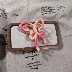 Barrette à <span class=keywords><strong>cheveux</strong></span> pour <span class=keywords><strong>femme</strong></span>, nouvelle collection 2025, couleur dégradée, barrette à <span class=keywords><strong>cheveux</strong></span> surdimensionnée de haute qualité, barrette à <span class=keywords><strong>cheveux</strong></span> de style requin, accessoire pour <span class=keywords><strong>cheveux</strong></span>, barrette à <span class=keywords><strong>cheveux</strong></span> élégante - Product Image 6