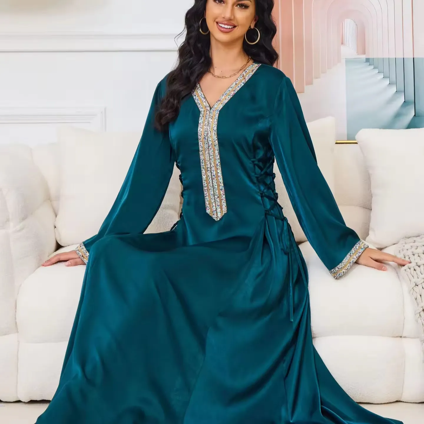 Meilleure vente Robe musulmane pour femme Couleur unie Abayas style Dubaï Vêtements islamiques Longue robe musulmane pour femme