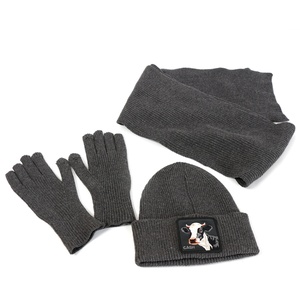 Ensemble bonnet, gants et écharpe tricotés personnalisés avec votre logo, broderie et patch, pour l'hiver – Vente en gros - Product Image 3
