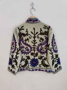 Veste Suzani en velours brodée, chef-d'œuvre, veste Suzani en velours, veste pour femme, cadeau pour elle, luxe bohème, art de la broderie - Product Image 5