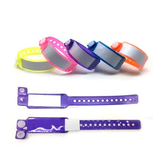 डिस्पोजेबल कंगन स्विमिंग Wristband कस्टम Lockable सुरक्षा मुलायम निविड़ अंधकार एक समय आईडी उपयोग पीवीसी प्लास्टिक पदोन्नति फैशन