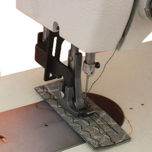 <span class=keywords><strong>Machine</strong></span> à <span class=keywords><strong>coudre</strong></span> électronique blanche robuste de 7 pouces pour cuir, neuve, avec moteur en fer et plastique, idéale pour les usines de fabrication - Product Image 2