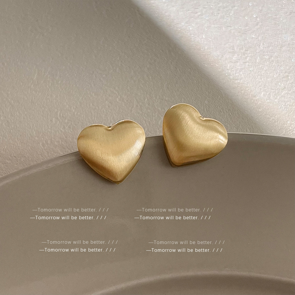 Oro cepillado corazón plata