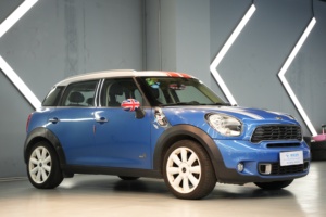 <span class=keywords><strong>MINI</strong></span> COUNTRYMAN 2011 1.6T <span class=keywords><strong>COOPER</strong></span> <span class=keywords><strong>S</strong></span> ALL4 SUV Gasolina Automático Asientos de Cuero Luces LED Techo Solar - Product Image 6