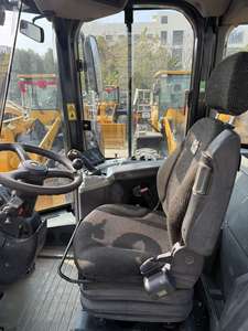 Chargeuse sur pneus d'occasion Caterpillar CAT950GC modèle 2025 d'origine japonaise pour travaux de terrassement avec moteur 17000 kg et 1 an de service après-vente - Product Image 5