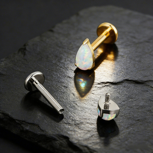 ティアドロップオパールチタンラブレットスタッドピアスジュエリー、ウォータードロップヘリックス・トラガス、エレガントなボディジュエリー、低アレルギー性、デイリーウェアに最適 - Product Image 4