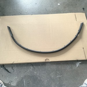 Tira de Goma para Parrilla Delantera Toyota Nx200 2017 5339578020 para Reemplazo o Reparación - Product Image 2