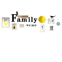 Moderne Massivholz-Familien-Themen-Buchstaben-Dekorationsmalerei Kombination Sofa-Wandbilderrahmen Weiche Dekoration Wohnzimmerwand