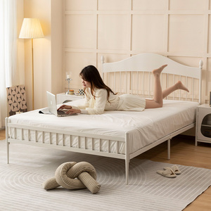 Crèmestijl Ijzer Kinderen 1.8 Tweepersoonsbed Modern Eenvoudig Ijzeren <span class=keywords><strong>Bed</strong></span> 1.2 Klein Appartement Eenpersoonsbed Voor Meisjes En Jongens - Product Image 1