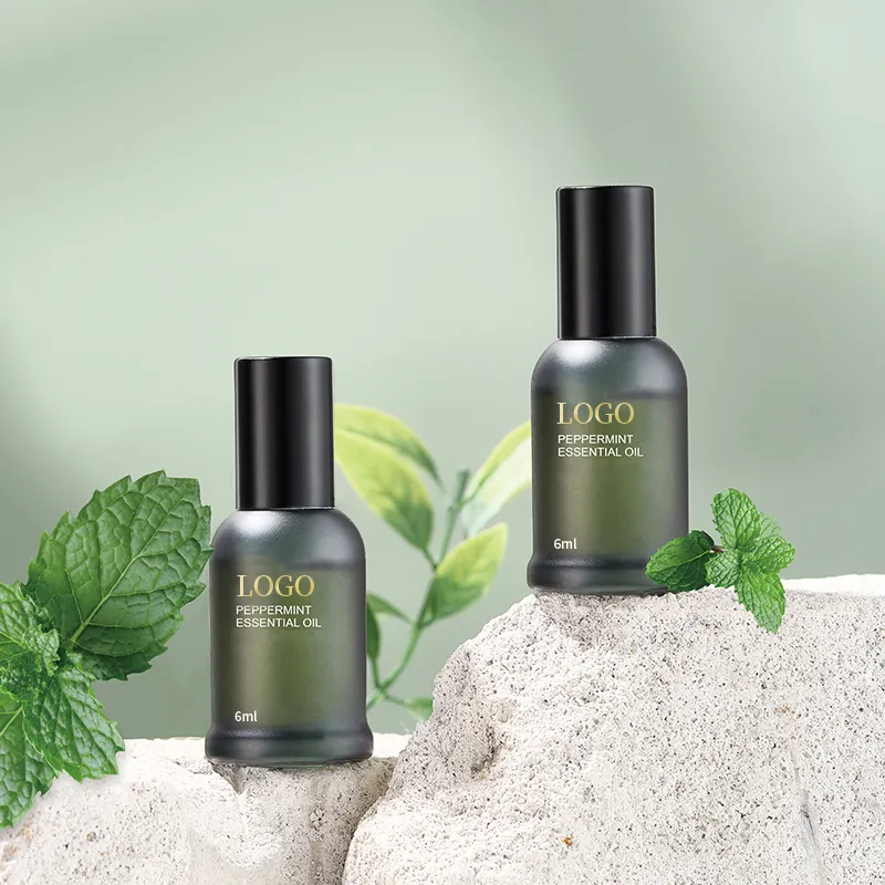 Huile essentielle de marque privée nettoie les pores sans cruauté apaisante aide à détendre la tête améliorer la peau huile de menthe poivrée anglaise