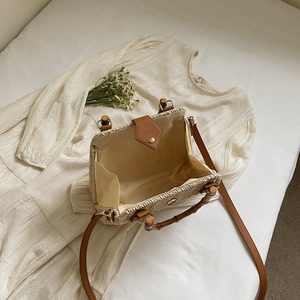 Sacs à <span class=keywords><strong>main</strong></span> <span class=keywords><strong>en</strong></span> paille pour femmes <span class=keywords><strong>sac</strong></span> fourre-tout tissé d'été à la mode panier de paille sacs à <span class=keywords><strong>main</strong></span> <span class=keywords><strong>en</strong></span> <span class=keywords><strong>osier</strong></span> à bandoulière et sacs à <span class=keywords><strong>main</strong></span> avec poignée <span class=keywords><strong>en</strong></span> bambou - Product Image 6