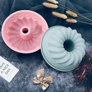 <span class=keywords><strong>Moule</strong></span> à pain rond 3D en silicone sans BPA, antiadhésif, réutilisable, <span class=keywords><strong>moule</strong></span> à spirale pour gâteau <span class=keywords><strong>avec</strong></span> <span class=keywords><strong>trou</strong></span> <span class=keywords><strong>au</strong></span> centre - Product Image 5