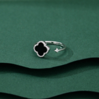 Vente en gros de bijoux pour femmes, bague ajustable en argent sterling 925 exquis avec trèfle à quatre feuilles porte-bonheur et turquoise naturelle