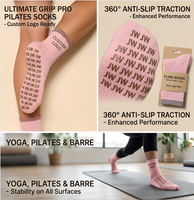 Chaussettes antidérapantes personnalisées en gros pour femmes, bord festonné, garniture rose, avec picots en silicone, pour yoga et pilates, en mélange de coton premium