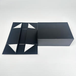 Cajas de Embalaje Rectangulares de Cartón Rígido Reciclable de Lujo Personalizadas, Cajas de Papel para Ropa, Color Rojo Mate, Plegables, Magnéticas, para Cosméticos y Pelucas - Product Image 5