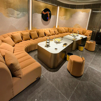 Modernes Samt-VIP-Club-Sofa-Set mit Gebogenem Couchtisch für Wohnzimmer, Heimbüro, Apartment, Hotel-Lobby