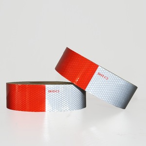 <span class=keywords><strong>Cinta</strong></span> <span class=keywords><strong>Reflectante</strong></span> de Alta Adhesión Aprobada por DOT C2 <span class=keywords><strong>para</strong></span> Carrocería de Camión - Product Image 2