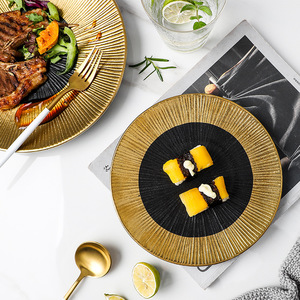 Assiettes <span class=keywords><strong>de</strong></span> luxe en porcelaine noire à bord doré, ensemble d'assiettes texturées pour collations et desserts, passe au micro-ondes, <span class=keywords><strong>plateau</strong></span> <span class=keywords><strong>de</strong></span> service moderne et minimaliste - Product Image 4