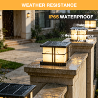 Lampe de poteau extérieure solaire moderne, indice de protection IP65, lampe à pilier LED avec motif marbré pour l'éclairage des clôtures de jardin et des patios