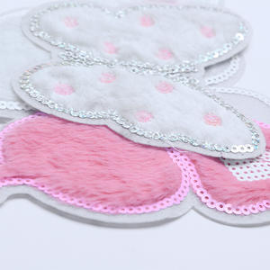 Toppe Termoadesive Personalizzate in Ciniglia 3D con Ricamo Glitterato |   Design a Farfalla <span class=keywords><strong>Rosa</strong></span> e Bianco per Borse, Cappelli e Abbigliamento Fai-da-Te - Product Image 4