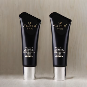 Vente en gros Tube de nettoyant pour le visage cosmétique vide en plastique PE vierge noir pour soins de la peau de 30ml 50ml 100ml 150ml avec couvercle à vis - Product Image 6
