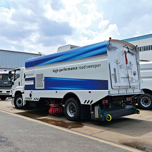Camion balayeuse routière à aspiration 4x2 Isuzu personnalisé Clw avec une forte puissance d'aspiration pour le nettoyage des rues municipales et l'assainissement urbain - Product Image 3