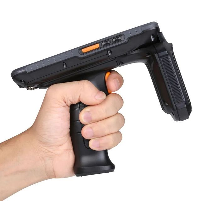 5.5" Cheap UHF RFID Reader 840-860Mhz 902-928Mhz Frequency Handheld Reader Writer Android 11 OS PDA with 2D Barcode Scanner