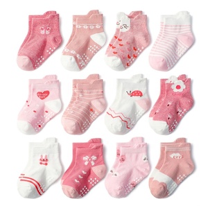 12 Pack simpatici animali da cartone animato calzini antiscivolo da pavimento con impugnature per neonati neonati in cotone antiscivolo per bambini calzini <span class=keywords><strong>a</strong></span> <span class=keywords><strong>righe</strong></span> - Product Image 1