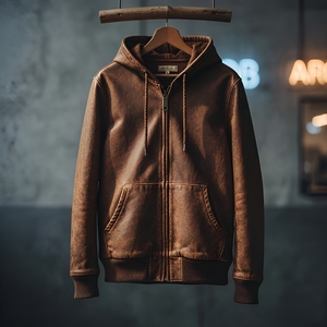 Chaqueta con capucha de cuero marrón para hombre con cremallera y bolsillo frontal con cordón ajustable - Product Image 1