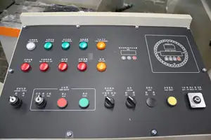 JH21 श्रृंखला वायवीय शक्ति प्रेस सीएनसी छिद्रण मशीन बिक्री के लिए 200 टन बिजली प्रेस