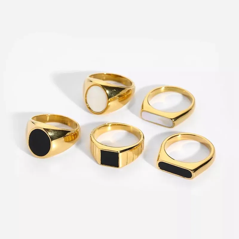Logotipo personalizado al por mayor serie negra Vintage Acero inoxidable chapado en oro anillo impermeable joyería