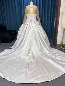 Vestido de Novia de Lujo con Encaje Satinado, Estilo Alta Costura, Cola Larga, Escote en V, Estampado Floral y Bordado, Precio de Fábrica - Product Image 6