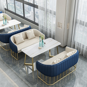 Conjunto de sofás de hotel en cuero naranja con marco dorado para recepción, salón, cafetería, área de espera - Product Image 2