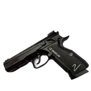 खोल खदेड़ना खिलौना बंदूक CZ75 लेजर कारतूस मामले से पिस्तौल ऑटो Discarding इनडोर शूटिंग खेल