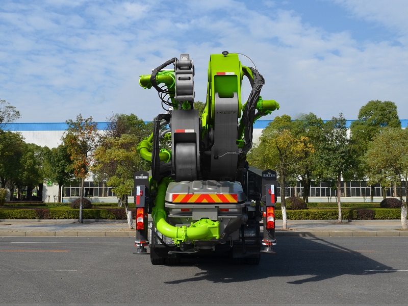 63M Zoomlion Concrete Pump Truck - High Efficiency & Reliability