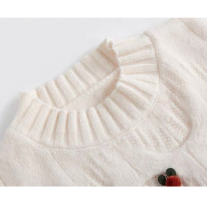 Pull épais à col rond pour femme Zhan Ya, manches longues, tricot ample avec broderie, anti-boulochage, vêtements d'hiver - Product Image 2